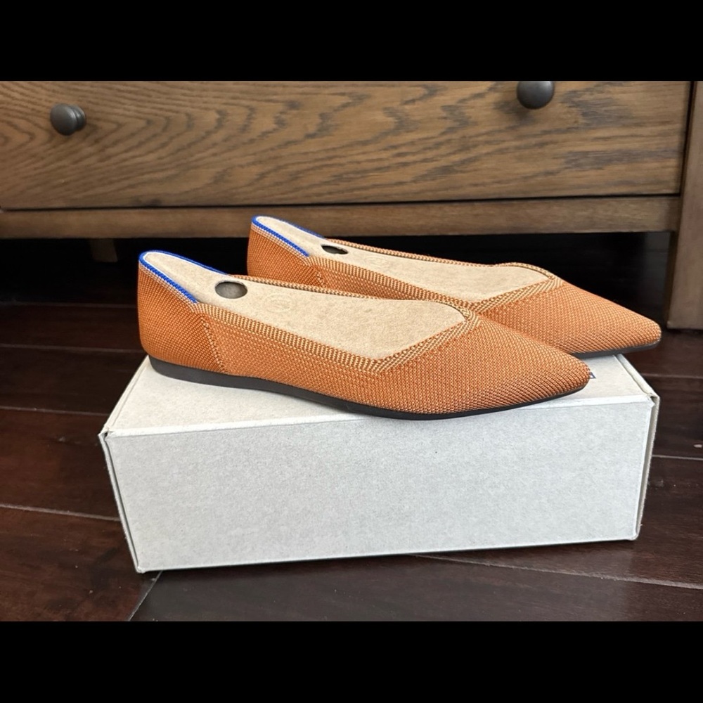 NEW - Rothy’s the Point Slip - color- Fawn - Women’s Size 6